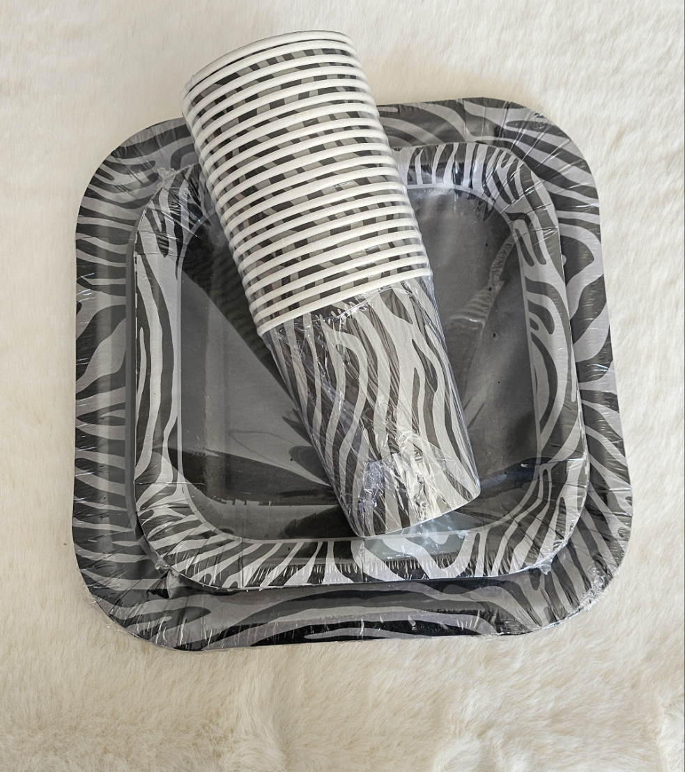 Black and grey Paper Plates