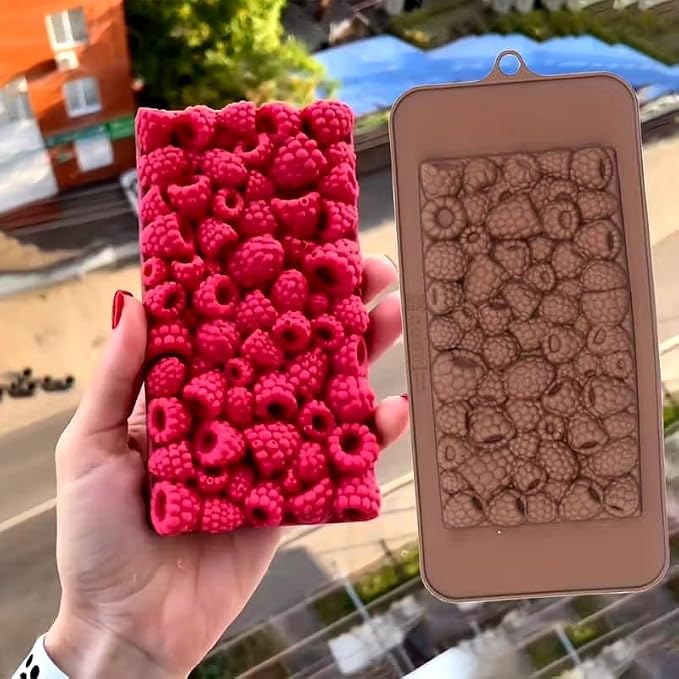 A raspberry-textured silicone Mould