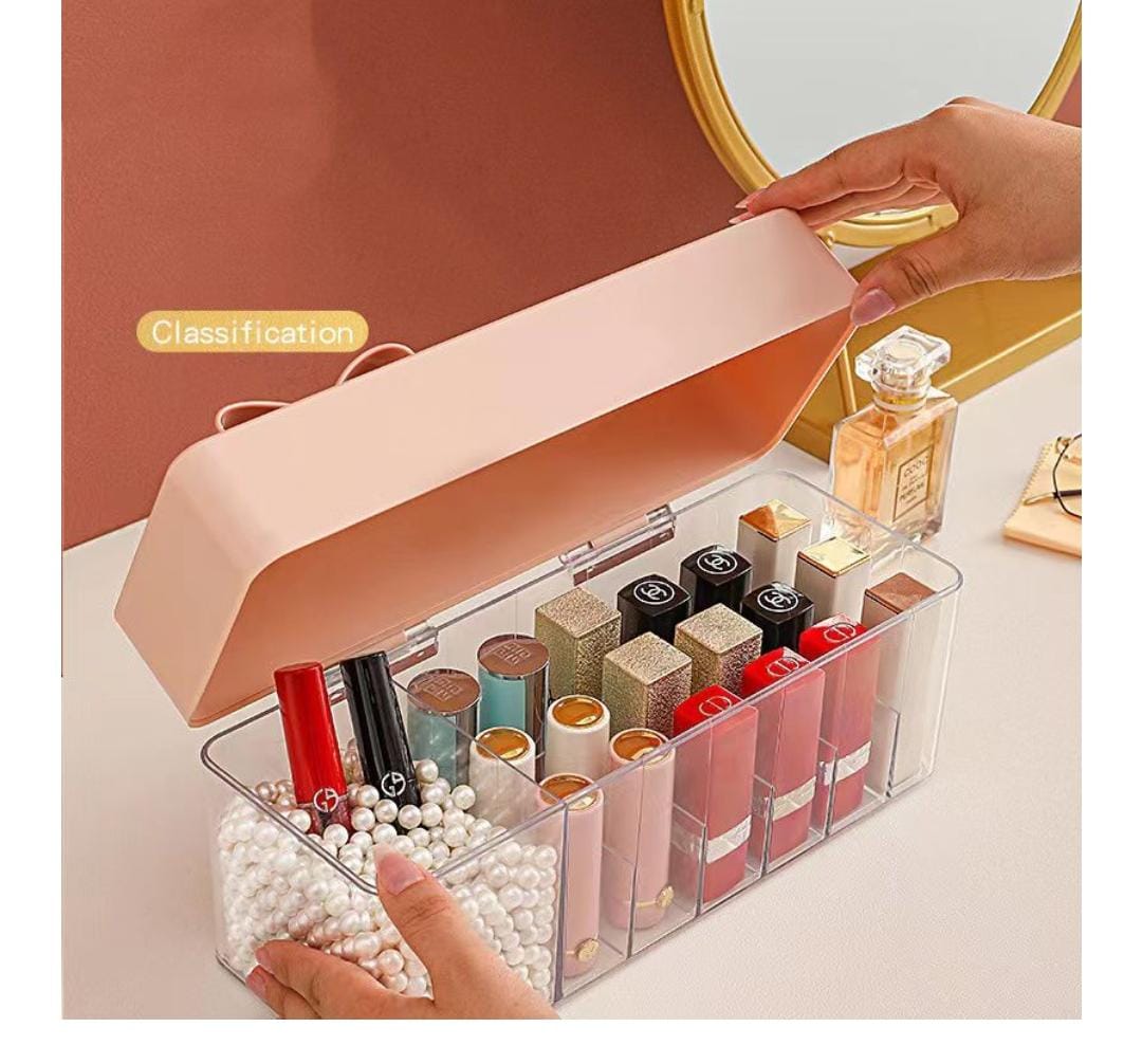 Cosmetic and jewelery organiser with pearls