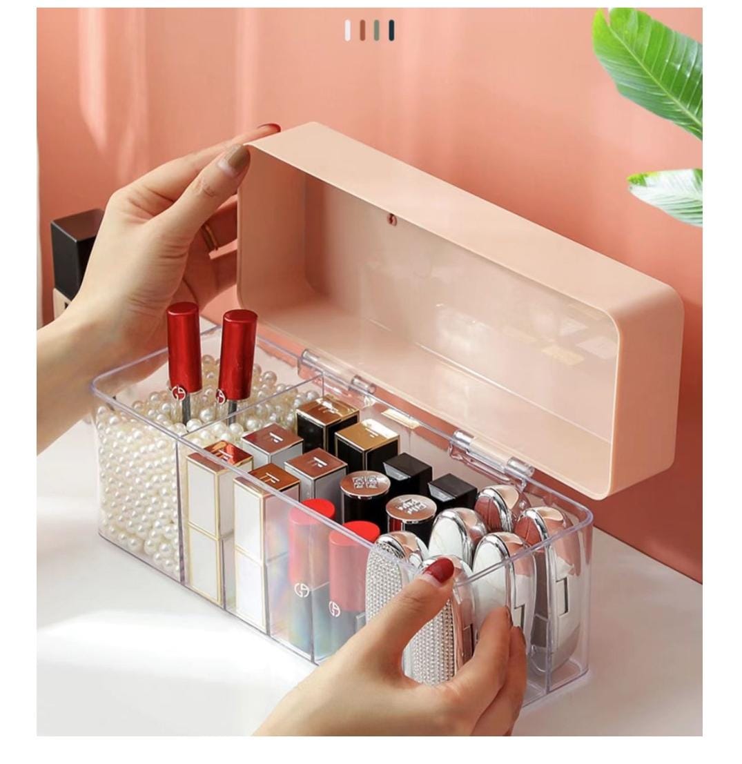 Cosmetic and jewelery organiser with pearls